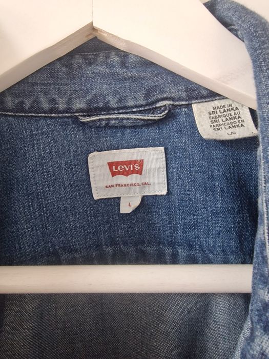 Продам оригінальну рубашку Levi's. Розмір М.