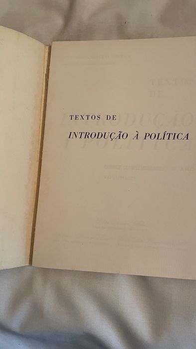 Livro Textos De Introdução À Política 2