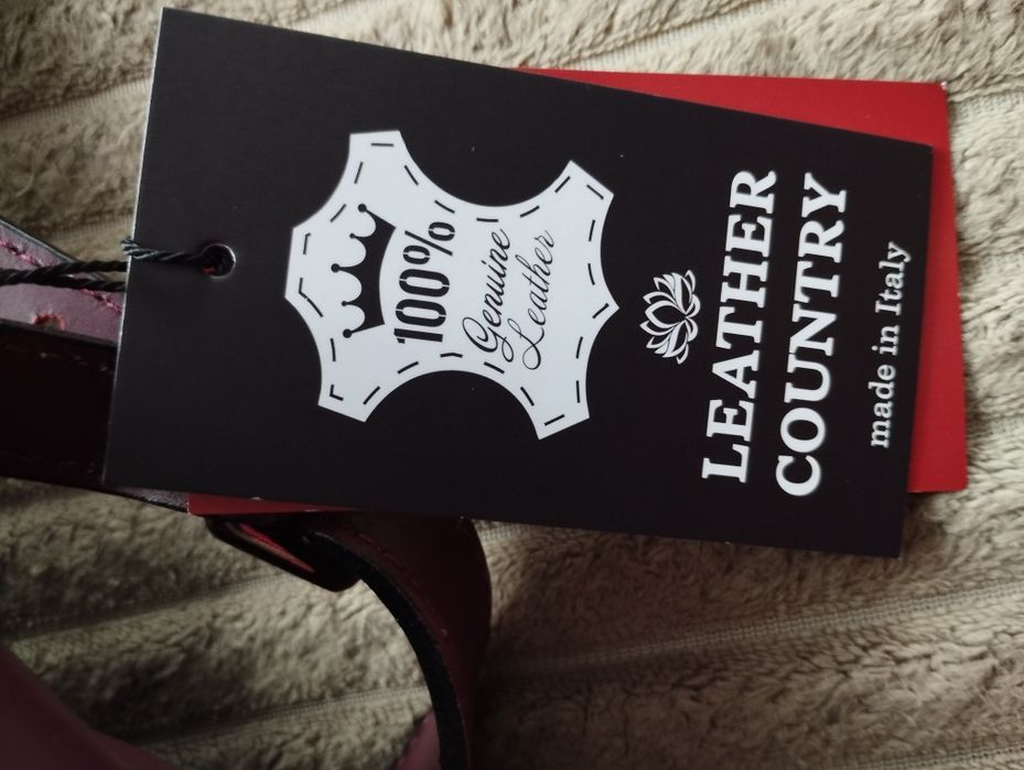 Нова шкіряна сумочка