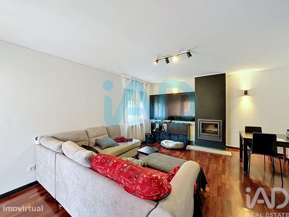 Apartamento T3 em Baguim do Monte de 102 m2