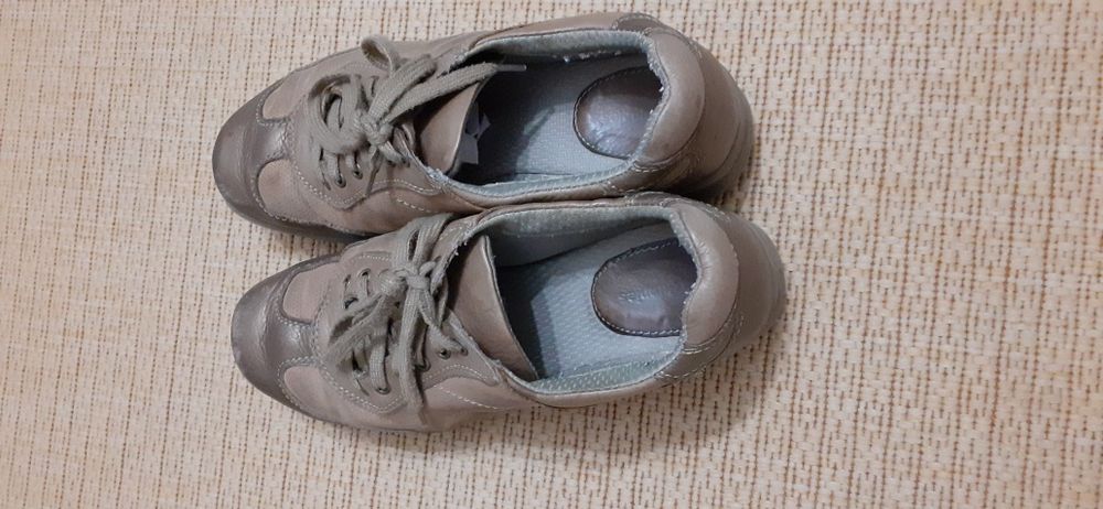 Tênis em bom estado n, 39