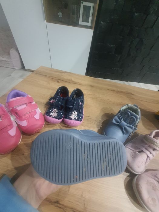 Buty dla dziewczynki 20