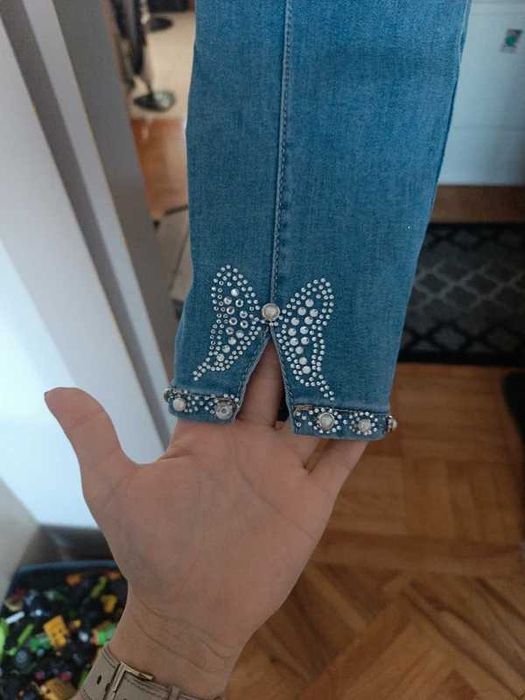 Spodnie jeansy ozdoby