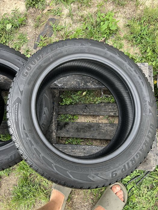 205 55 r16 Good Year UltraGrip 9