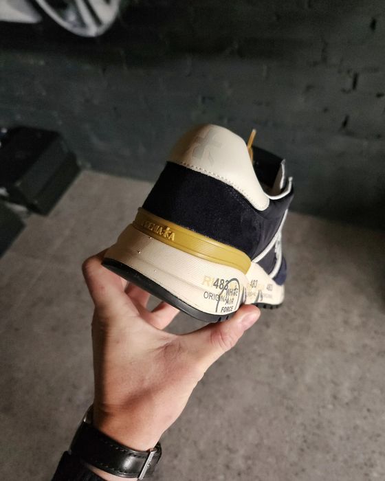 Premiata Lander 6904 в наявності.