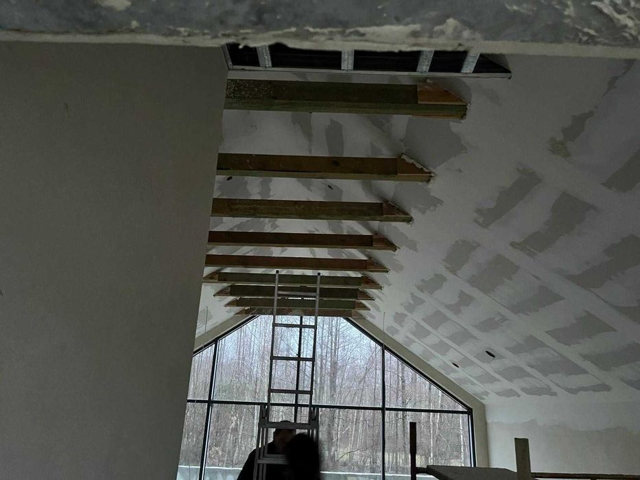 Prace budowlane, zabudowy płytą G/K, malowanie, szpachlowanie.