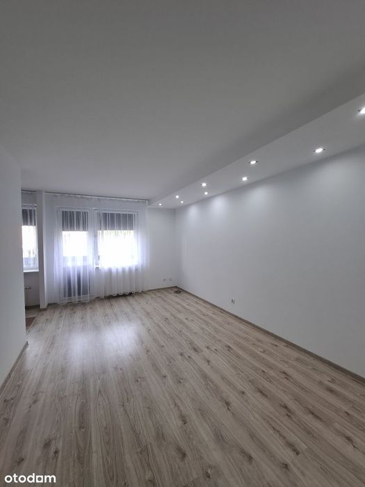 Atrakcyjna kawalerka do własnej aranżacji, oddzielna kuchnia, balkon