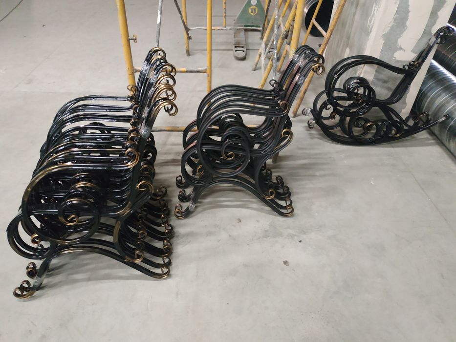 Кованые боковые части оптом и в розницу , лавки качалки качели столы