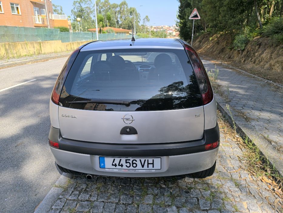 Vendo Opel corsa foto 2