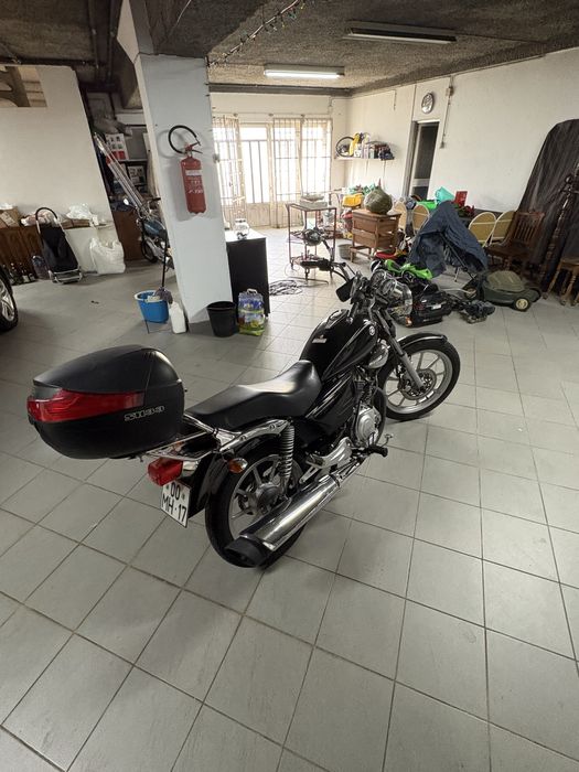 Mota Yamaha YBR 125 costum