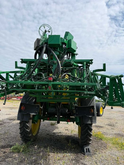 Обприскувач John Deere 840i