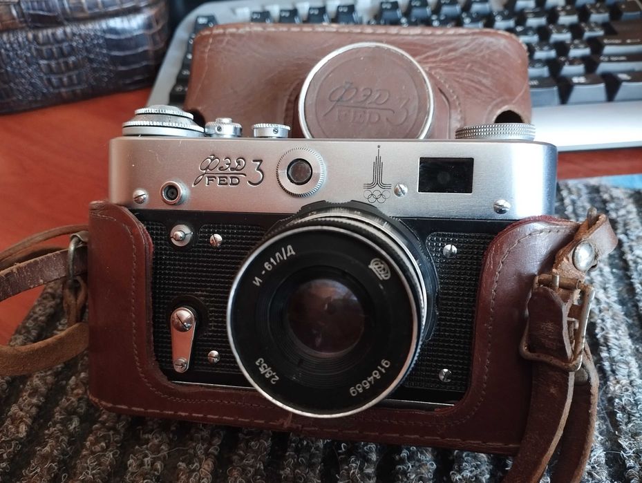 Фотоапарат FED-3 (олімпійський) з об’єктивом И-61    2.8/53