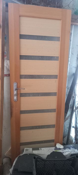 Drzwi wewnętrzne drewniane