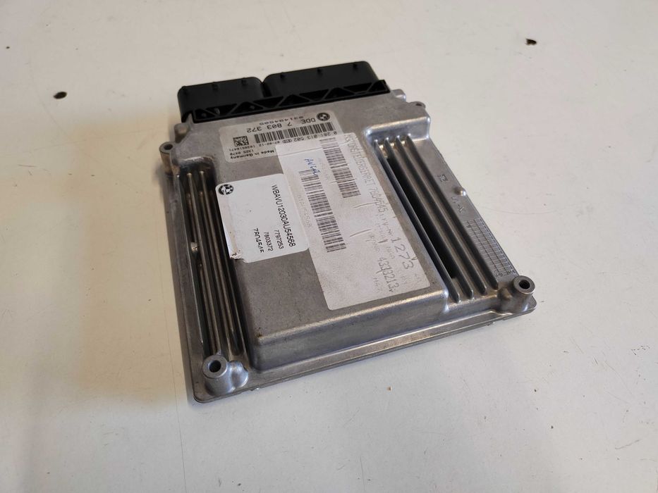 Komputer Silnika Sterwonik BMW E90 E91 E87 2.0 D
