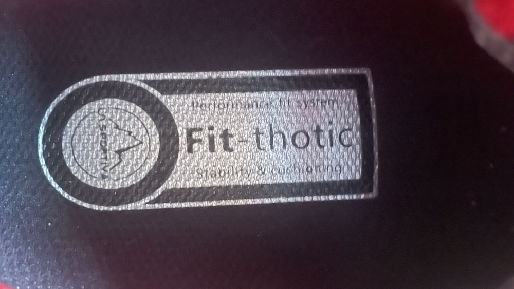 Кросівки дитячі la Sportiva Gore-tex 32