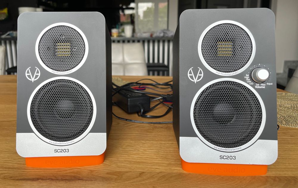 Monitory studyjne głośniki aktywne Eve Audio SC203 2x30 W super stan