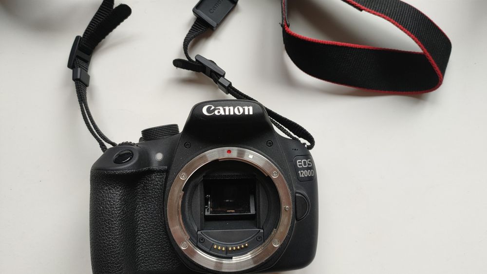 Câmara Canon EOS 1200D