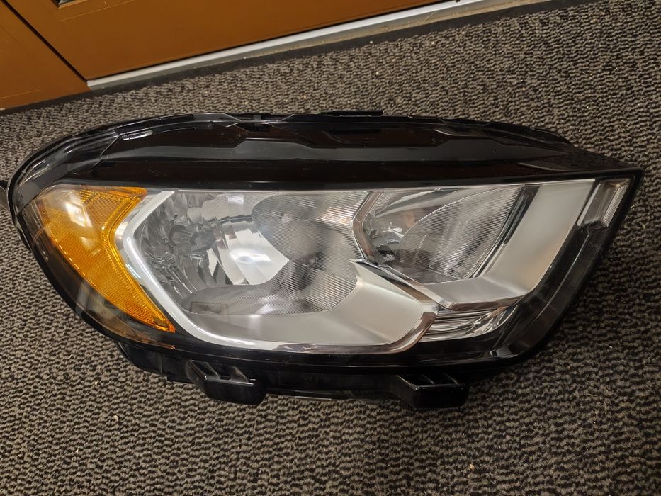 Forda EcoSport Lampa prawa USA