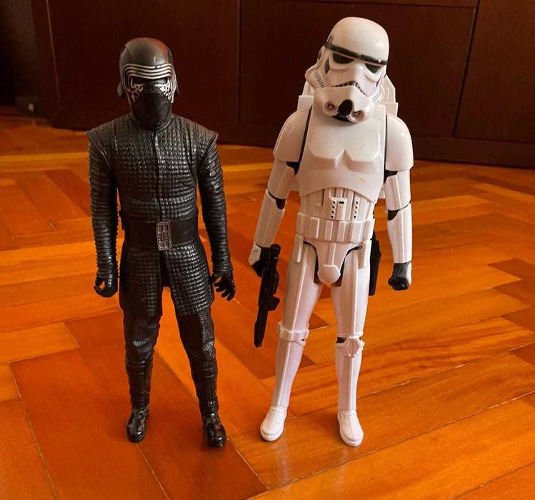 Vários conjuntos de figuras de acção (desde 12,5€)