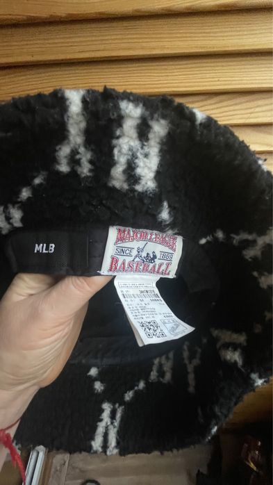 Продам капелюх MLB