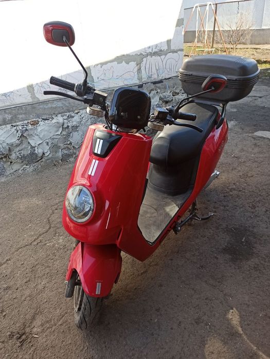 Електроскутер Fada NiO 2000W (Li-Ion) Графітовий