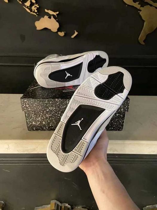 Jordan 4 Retro Military Black Rozmiar 38