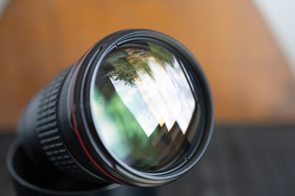 Canon EF 135 f2 plus filtr UV. Sample.