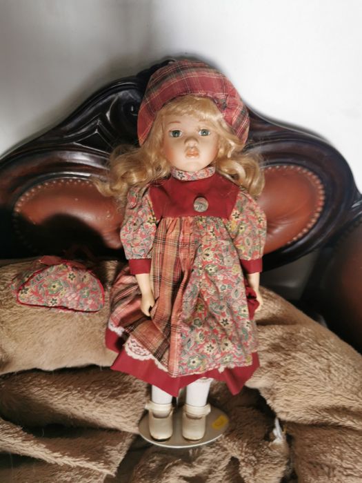 Bonecas em porcelana