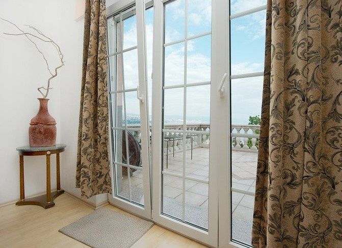 Металопластикові вікна та двері