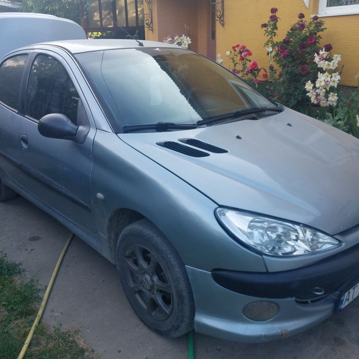 Авто на ходу,все працюе,любе переоформлення,можливий обмін .