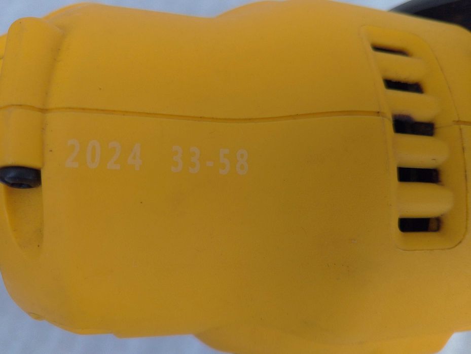 Акумуляторна ланцюгова пила DEWALT DCCS623,  США