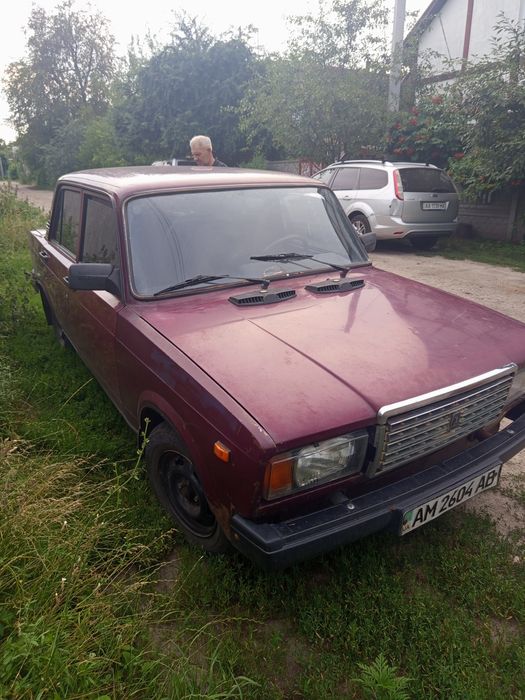 Продам ВАЗ 2107 ,на ходу технічно справна.