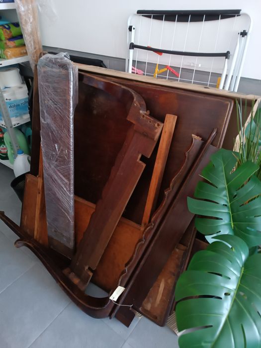 (Promo NATAL) Mesa de madeira extensível desmontada