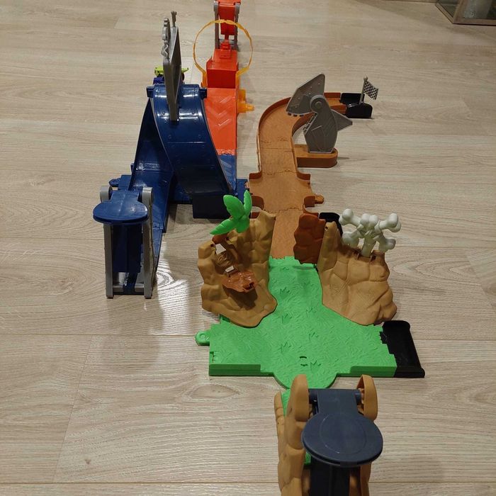 Pistas do Blaze e Monster Machine - ótimo estado