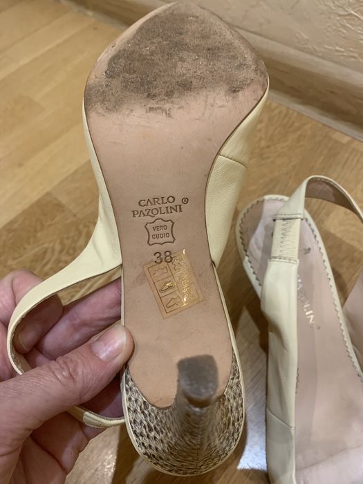 Женские босоножки