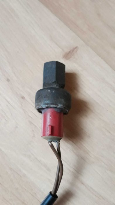 Czujnik klimatyzacji audi 80 b4