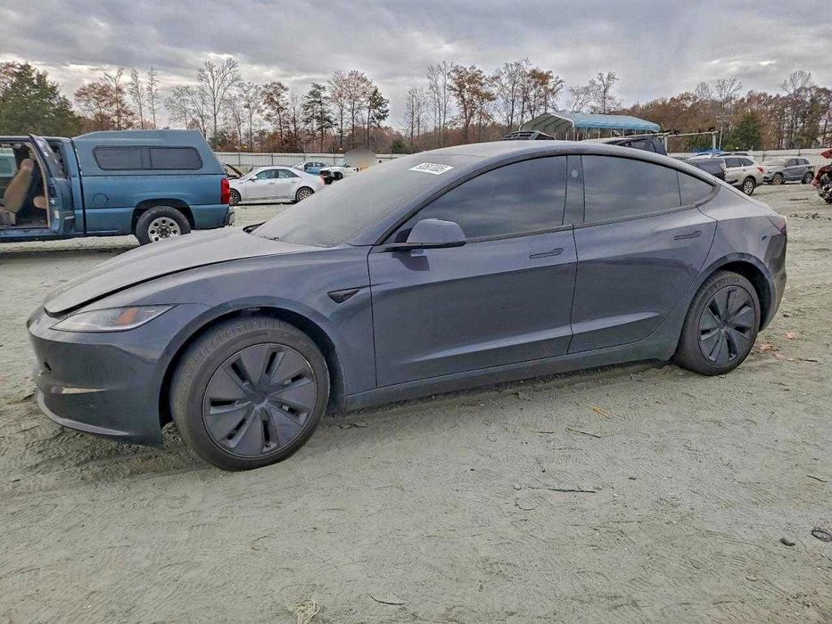 Tesla Model 3 2025