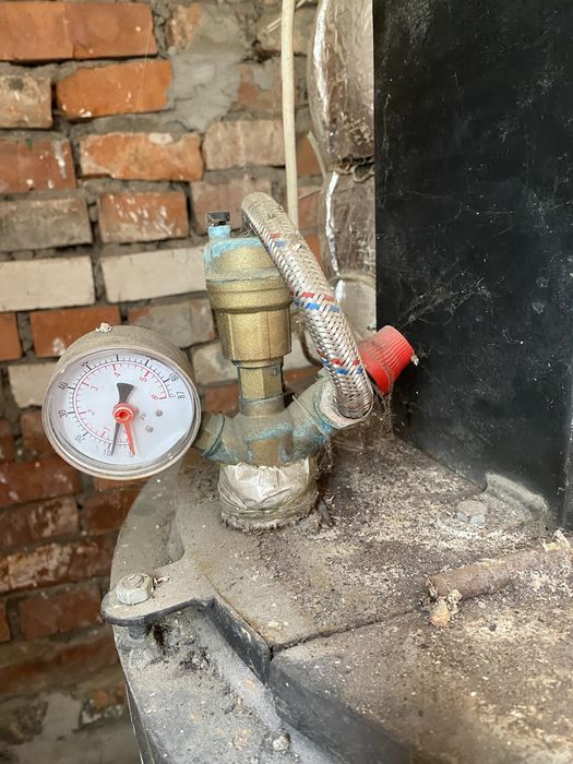 Котел твердопаливний Shtorm та димохідна труба