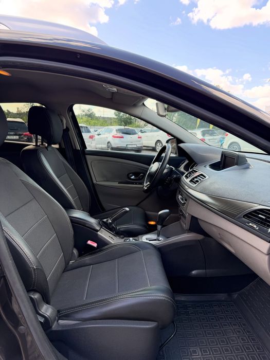 Renault Megane 2010 - 1.5 Дизель АКПП
