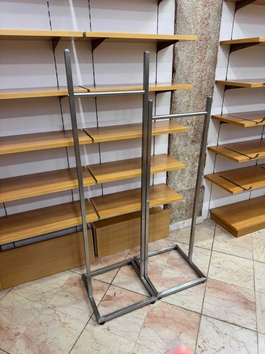 Expositor de Loja em aço inox