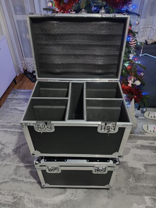 Sprzedam case na sprzęt muzyczny ruchome głowy