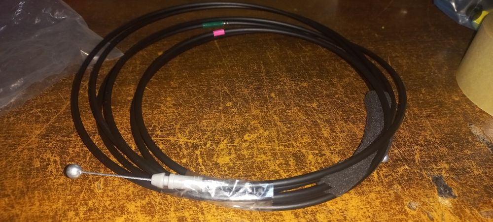 Тросик открывания багажника TOYOTA 6460752090