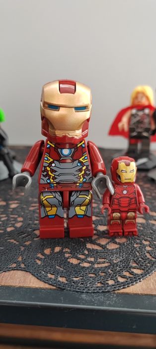 Figurki Avengers 9cm wysokości duże