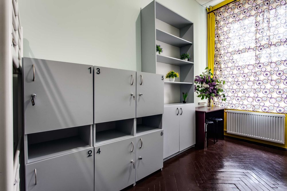 Комфортний жіночий номер в центрі Львова з санвузлом