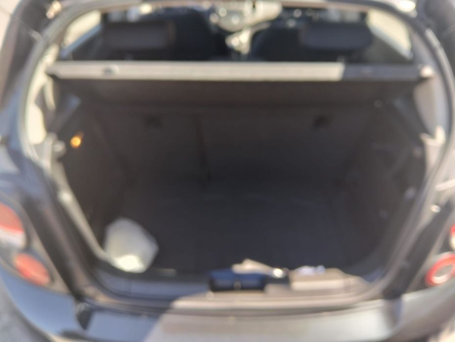 Chevrolet Aveo 1.2 Gasolina ano 2012