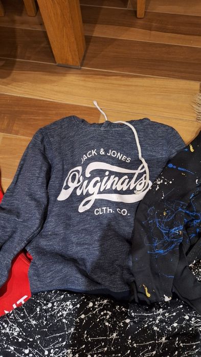 Bluzy z kapturem chłopiec