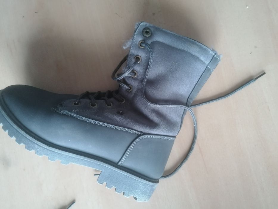 Stylowe trapery z futerkiem, rozmiar 34, NOWE!