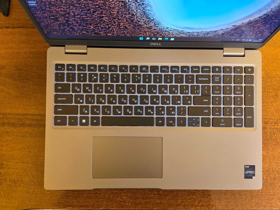 DELL Latitude 5530