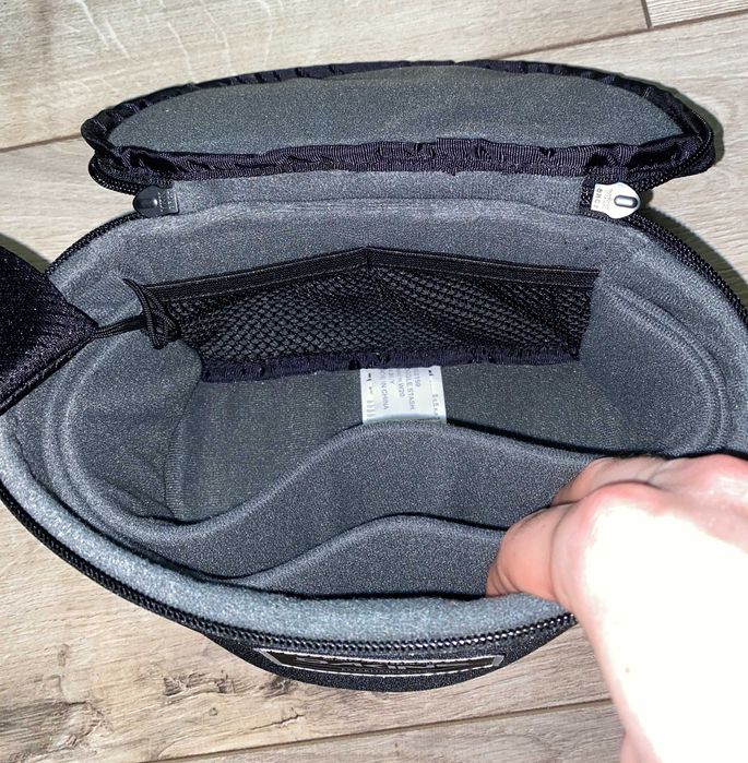 Чехол для лыжной маски Dakine Goggle Stash black