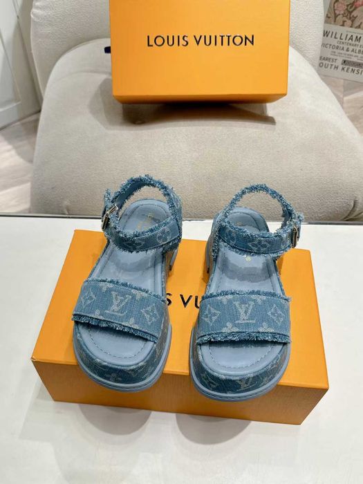 Louis Vuitton Buty, sandaly klapki, skora 200217